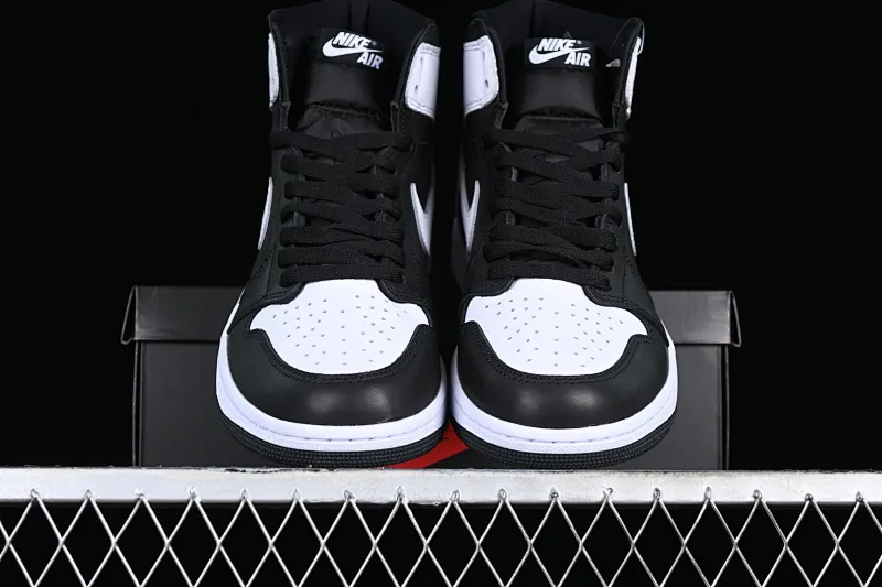 All categories Air Jordan Jordan series basketball shoes Air Jordan 1 High Pure original Air Jordan 1 High OG "Reverse Panda" AJ1 Joe 1 new black and white panda DZ5485-010